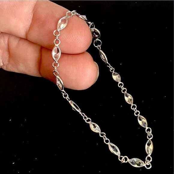 APZ Dainty Sterling Silver & crystal Bracelet - Picture 3 of 9